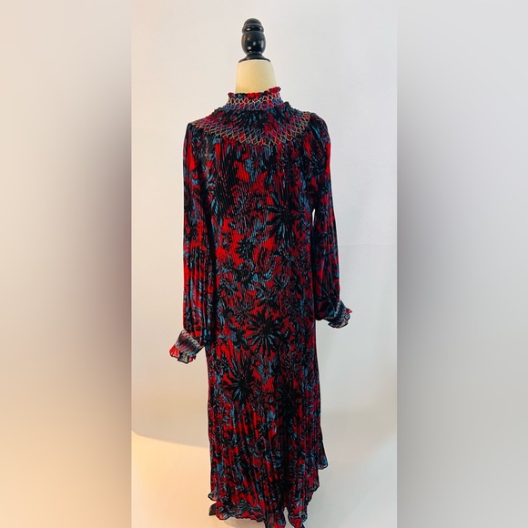 Red blue and black new with tag SFERRA collection- long dress, bought in Mexico - Picture 2 of 3